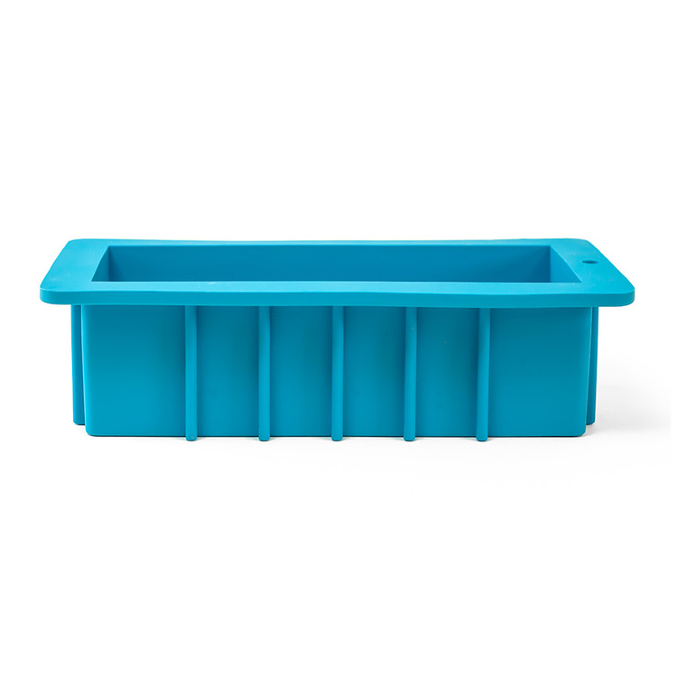https://d384u2mq2suvbq.cloudfront.net/public/spree/products/1521/large/Silicone-Loaf-Mold-Side-View.jpg?1654513871