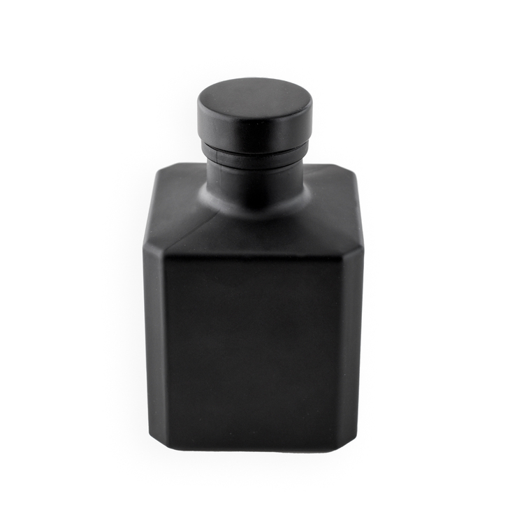 Matte Black Cube Reed Diffuser Bottle with Matte Black Stopper