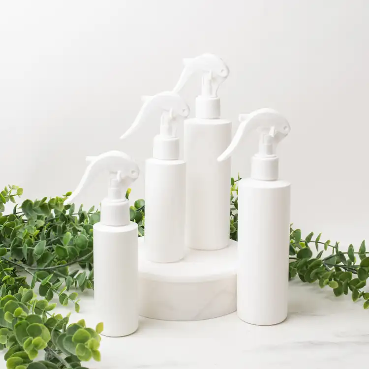 Matte White HDPE Bottles with White Fine Mist Sprayers (24mm-410)