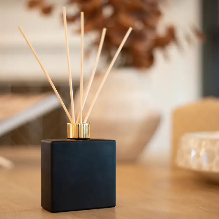 Matte Black Square Reed Diffuser Bottle with Gold Reed Diffuser Collar